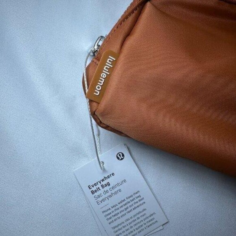 Lululemon Everywhere belt bag Brown Crossbody Bag NEW - Picture 4 of 8